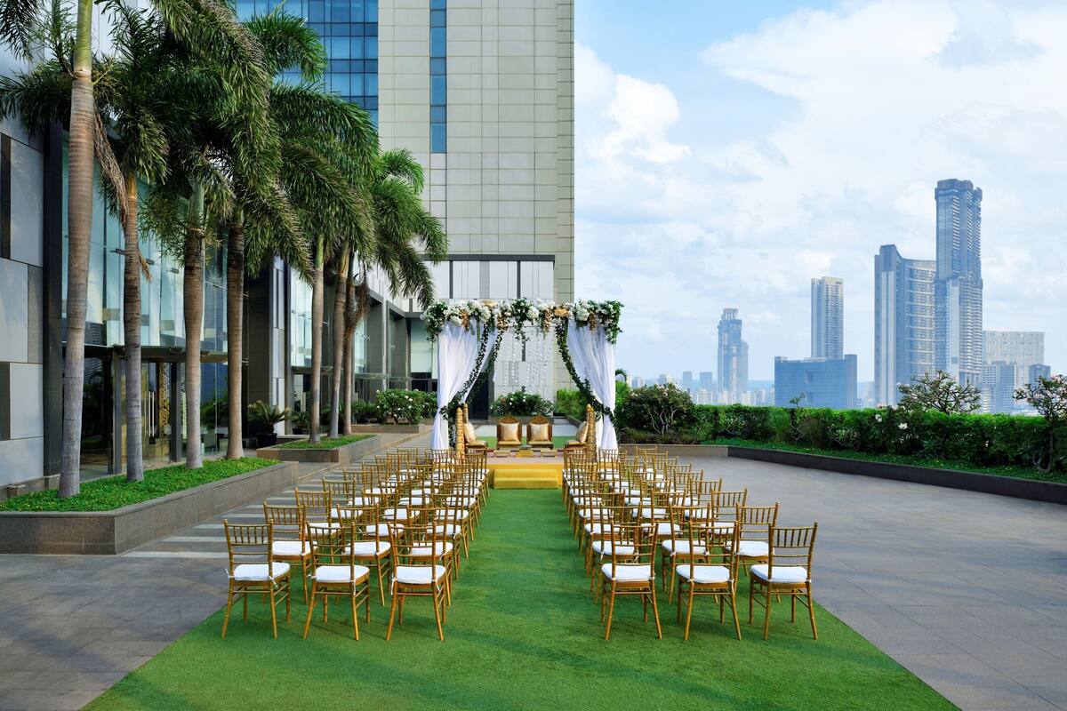 outdoor banquet area