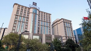 Front of property - Istanbul Gonen Hotel (Istanbul)