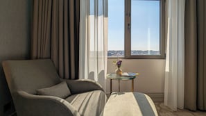 Minibar, in-room safe, desk, laptop workspace