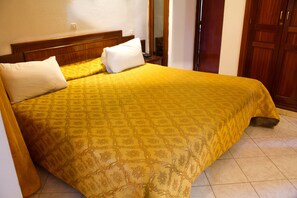 Suite | Premium bedding, Tempur-Pedic beds, in-room safe, desk - Hotel Halima (Nouakchott)