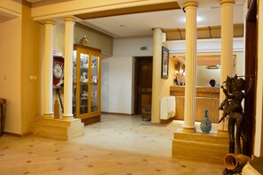 Interior entrance - Hotel Halima (Nouakchott)