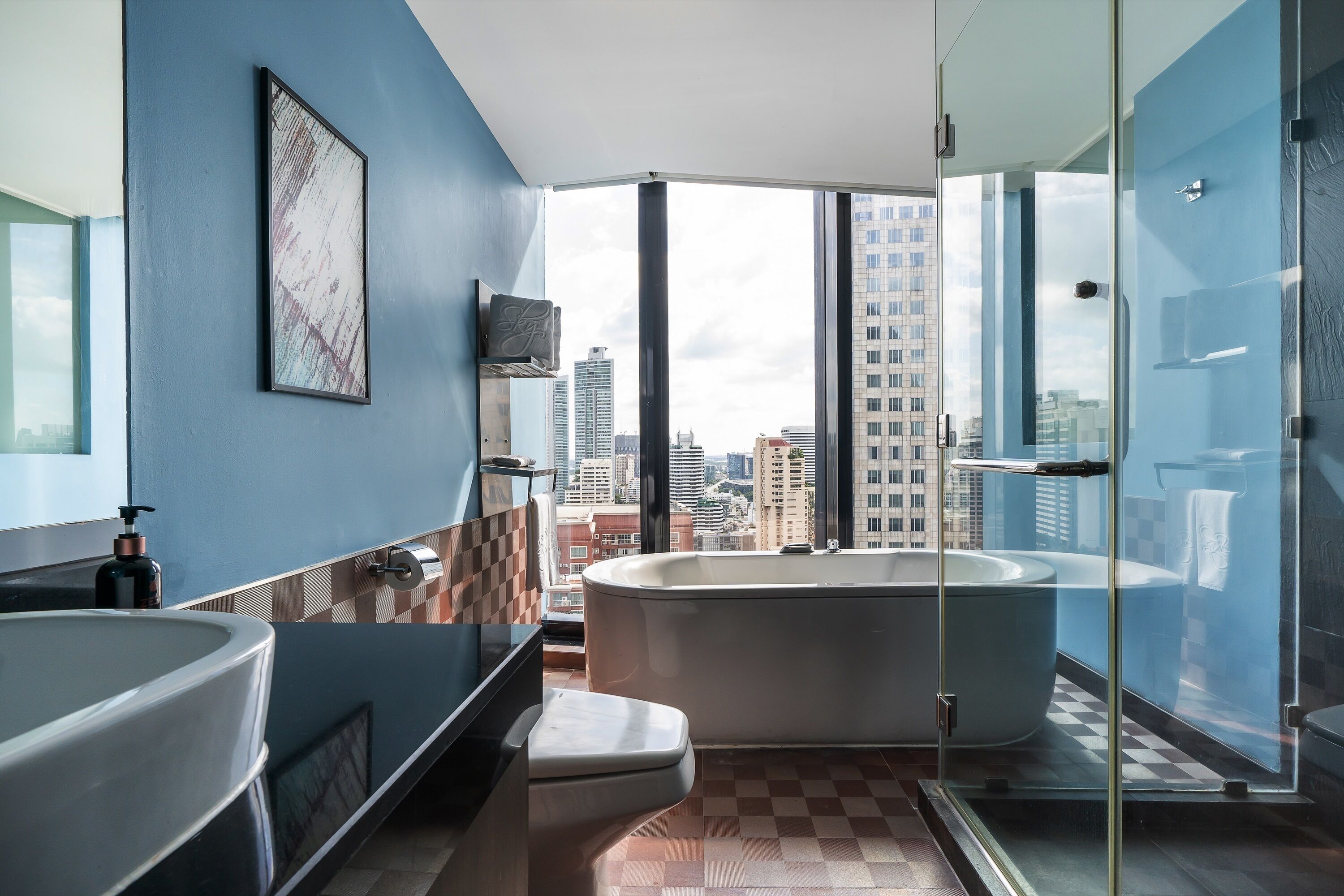 continent panorama view sky room | bathroom | free toiletries, hair dryer, bathrobes, bidet