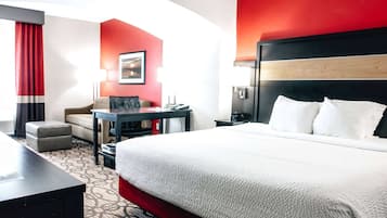 Ropa de cama de alta calidad, colchones con pillow-top y escritorio