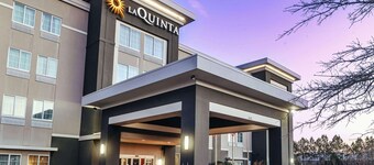 La Quinta Inn & Suites by Wyndham Starkville at MSU