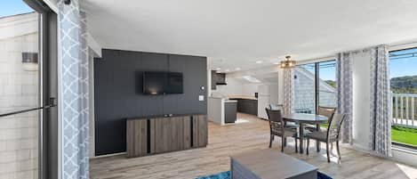 Family Apartment | Living area | TV