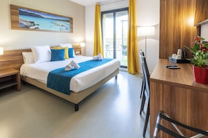 In-room safe, desk, blackout drapes, soundproofing