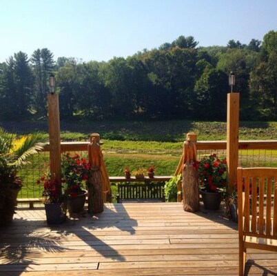 The 1850 House Inn and Tavern