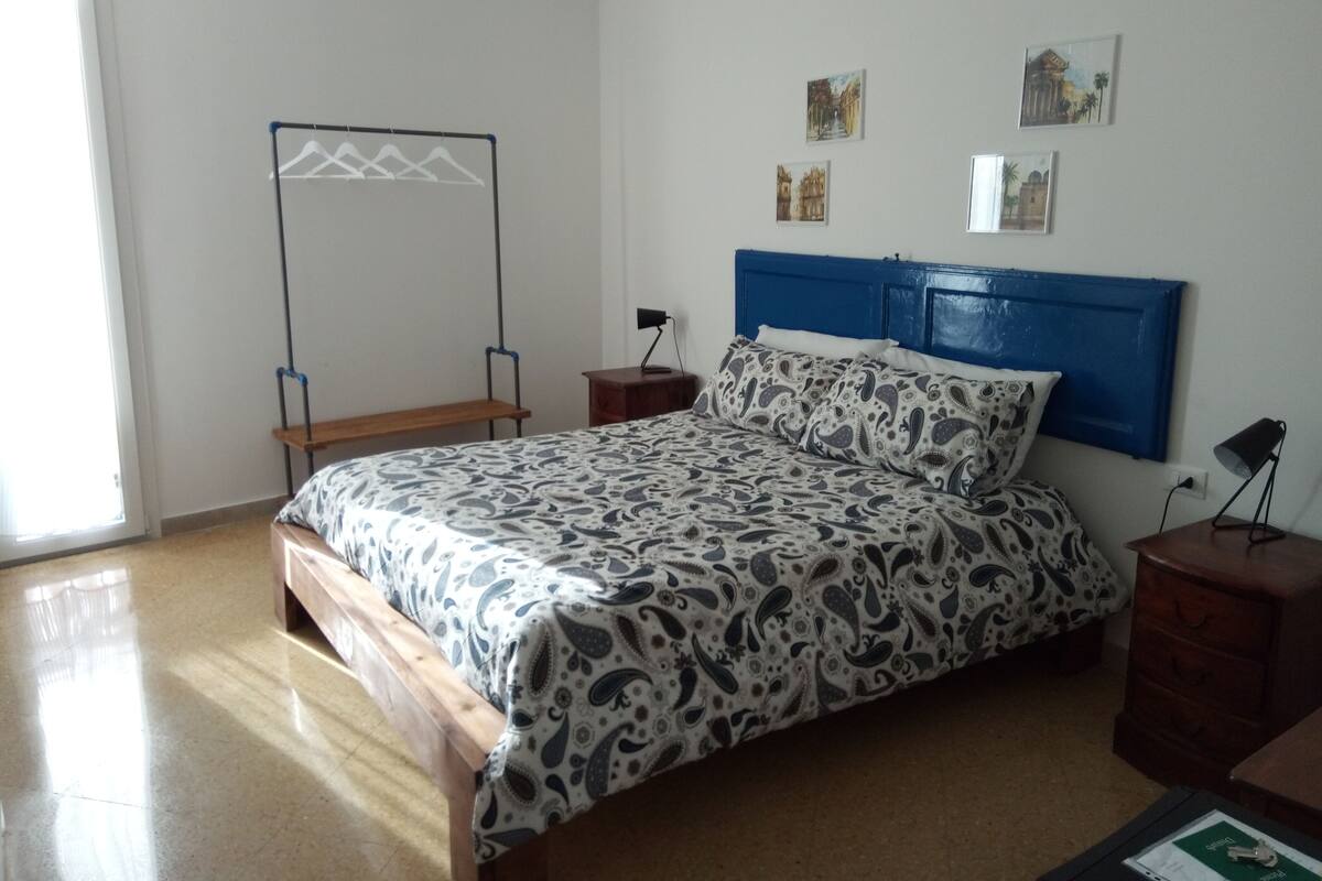 Habitación doble | 1 habitación, escritorio, tabla de planchar con plancha y wifi gratis