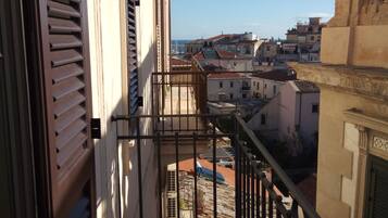 Triple Room, Balcony | Room amenity