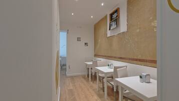 Platt-tv och surfplatta