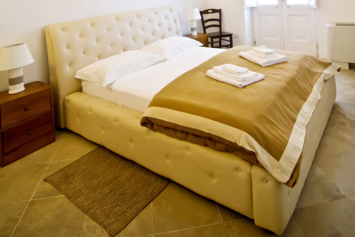 Frette Italian sheets, premium bedding, Select Comfort beds