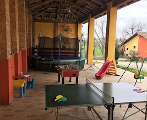 Children’s play area – outdoor
