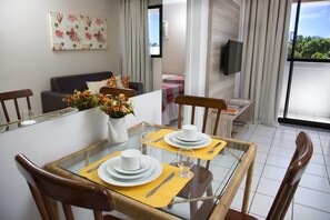 In-room dining - Neo Maceió - Aparts à Beira-Mar em Pajuçara (Maceió)