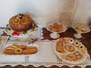 Café da manhã continental grátis todos os dias