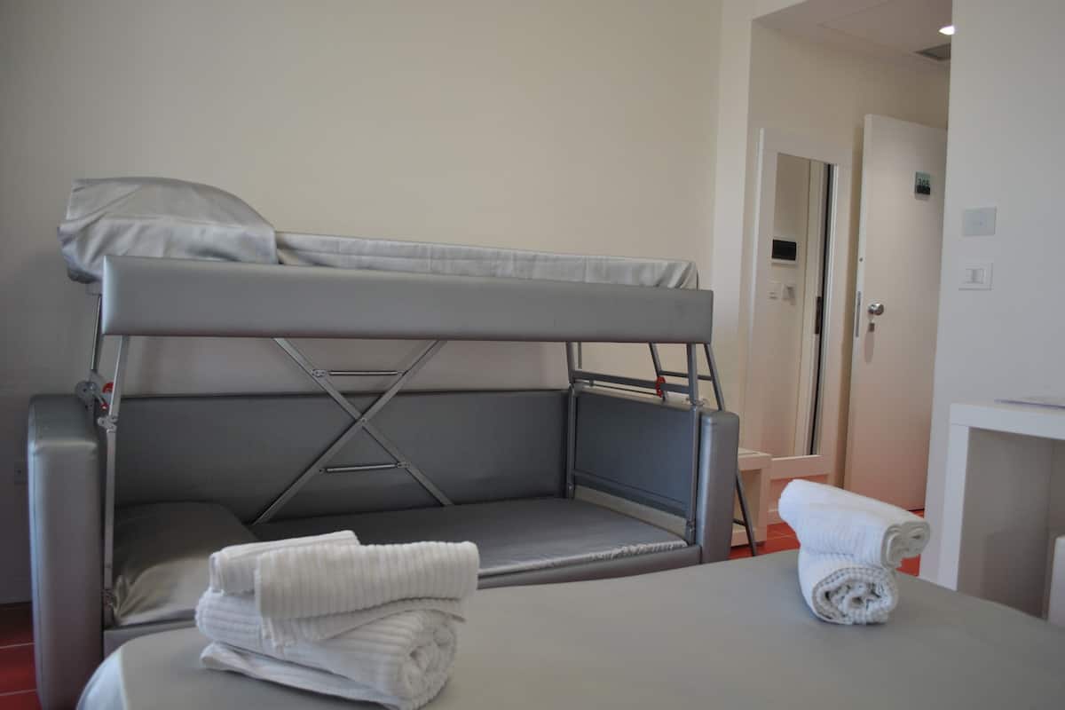 1 bedroom, minibar, in-room safe, individually furnished