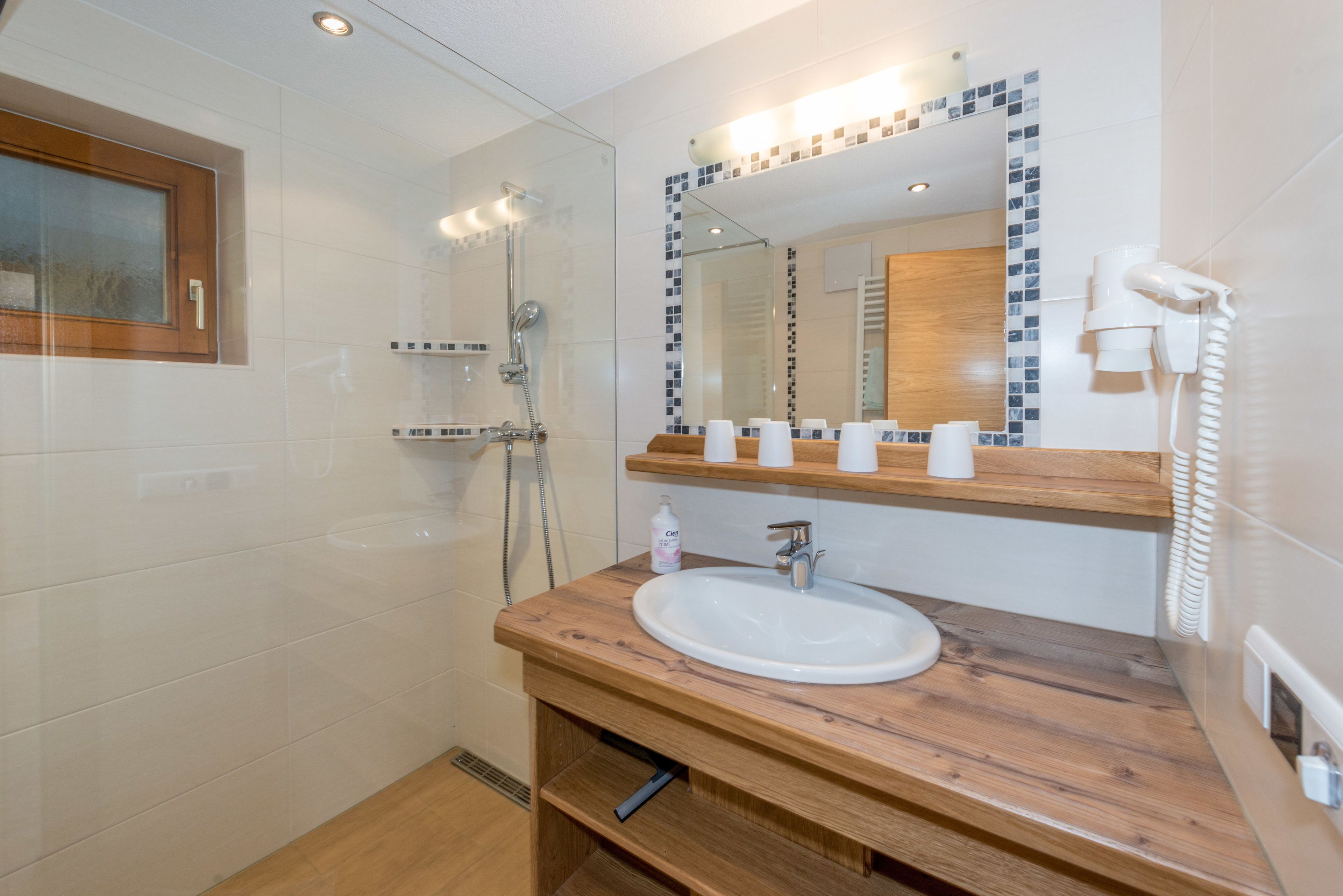 Comfort Condo, 2 Bedrooms, Balcony, Mountain View | Bathroom | Shower, rainfall showerhead, hair dryer, heated floors