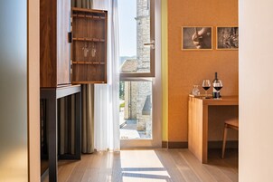 小型套房 | 迷你吧、办公桌、遮光窗帘、熨斗/熨衣板