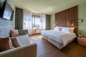 Junior-suite | Minibar, skrivebord, mørklægningsgardiner, strygejern/strygebræt