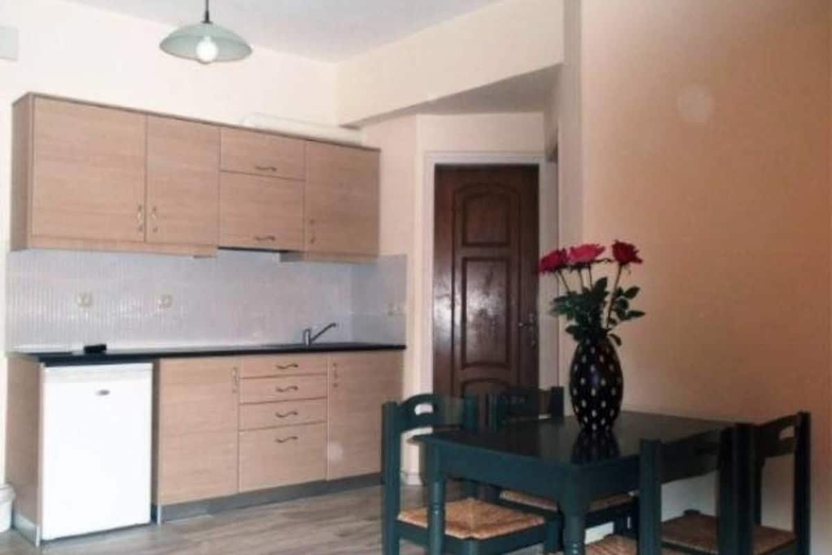 apartment for 4 people | private kitchenette | full-sized fridge, microwave, stovetop, coffee/tea maker