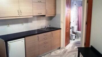 Maisonette | Eigene Kochnische | Großer Kühlschrank, Mikrowelle, Herdplatte