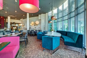 Petit déjeuner buffet (65 PLN par personne)