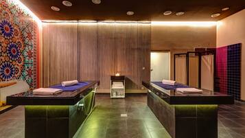 Sale per trattamenti di coppia, sauna, vasca idromassaggio, bagno turco