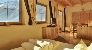 Caja de seguridad en la habitación y cunas gratuitas 