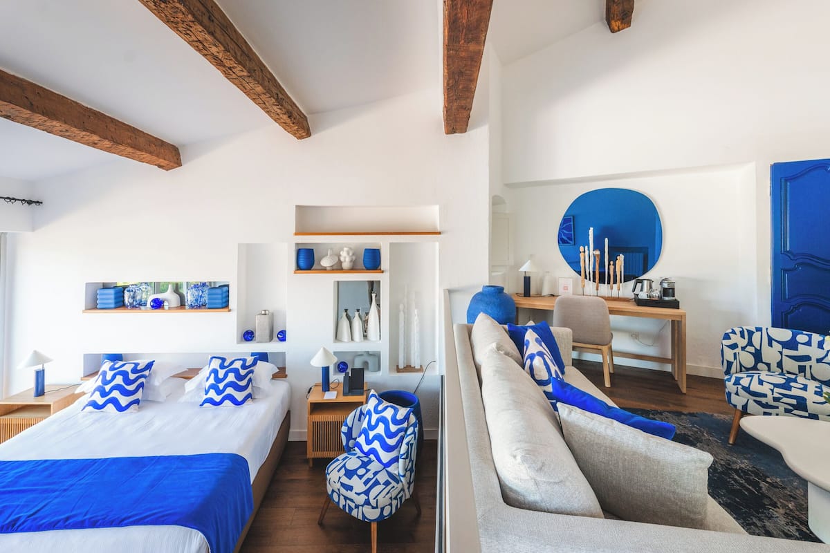 Suite, terrasse | Minibar, safe på rommet, barnesenger (inkludert) og wi-fi (inkludert)