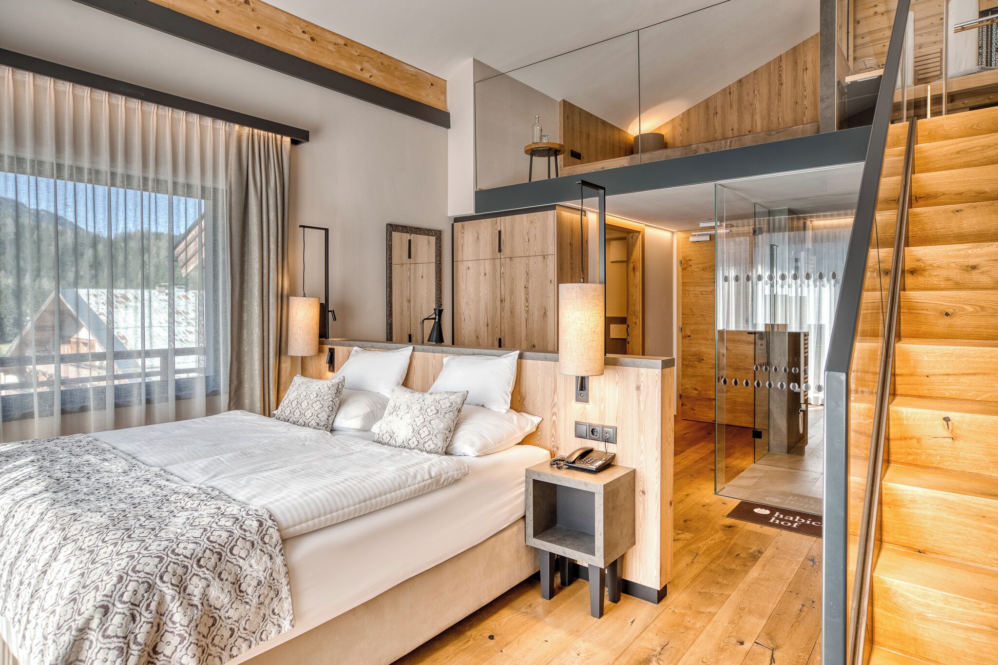 Gallery-Suite with Sauna and Balcony | Minibar, in-room safe, desk, soundproofing