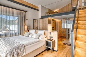 Gallery-Suite with Sauna and Balcony | Minibar, in-room safe, desk, soundproofing - Hotel Habicher Hof (Oetz)