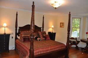 Premium Room (Strafford Suite) | 1 bedroom, individually decorated, individually furnished - Wayne Bed & Breakfast Inn (Wayne)