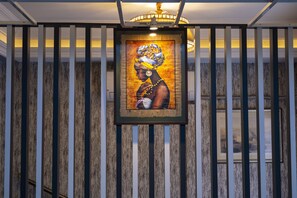 아침 식사 및 저녁 식사 제공