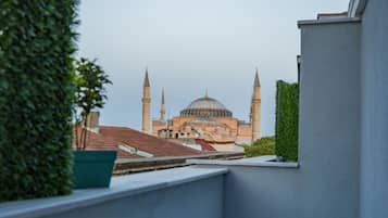 Chambre Standard, 1 chambre, véranda, vue partielle sur la mer (with balcony) | Terrasse/Patio