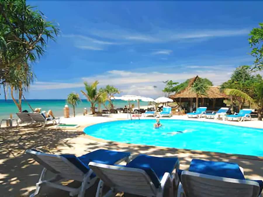 Outdoor pool, sun loungers