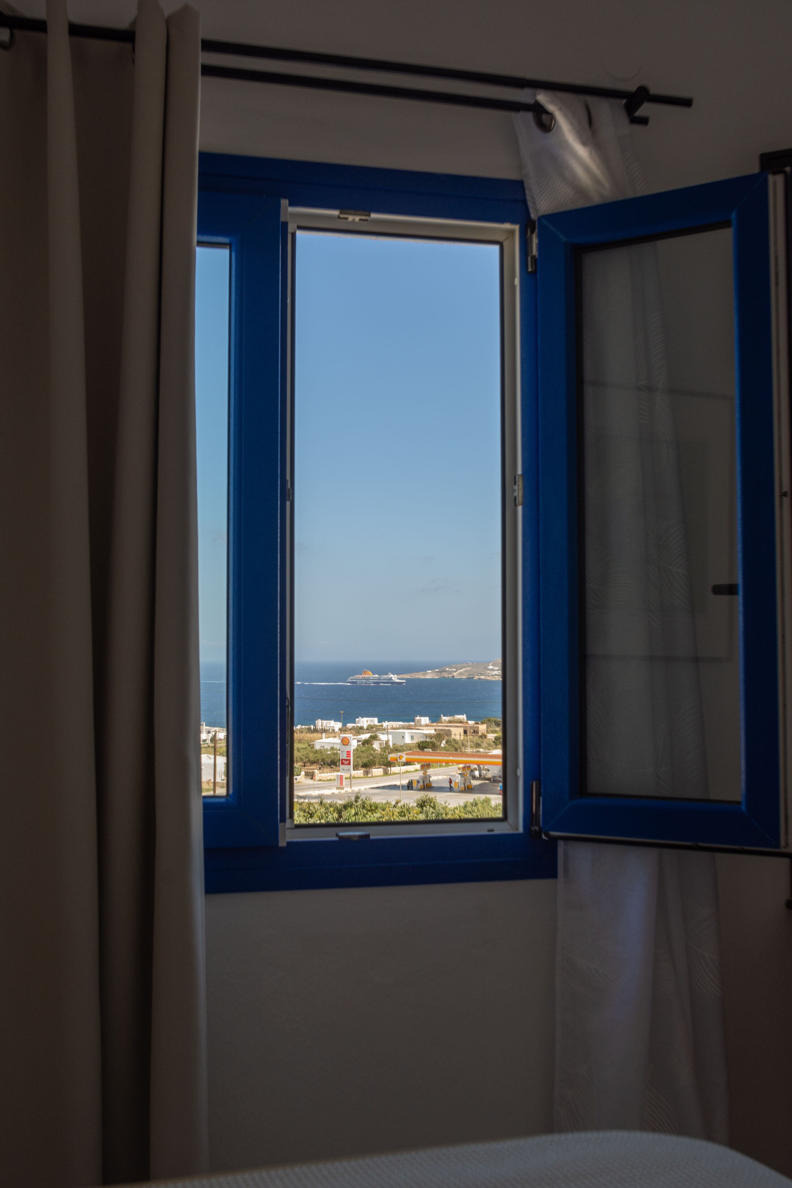 deluxe double room, balcony, sea view | 1 bedroom, in-room safe, soundproofing, iron/ironing board