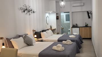 Open Plan Room with Pool View | In-room safe, soundproofing, iron/ironing board, free WiFi