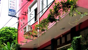 Front of property - Holiday Diamond Hotel (Hue)