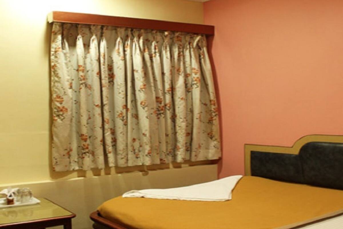 Standard Room, Shared Bathroom | In-room safe, free WiFi