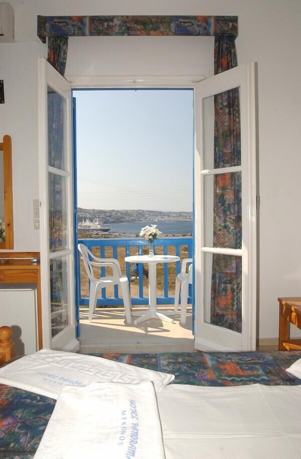 In-room safe, blackout curtains, free WiFi