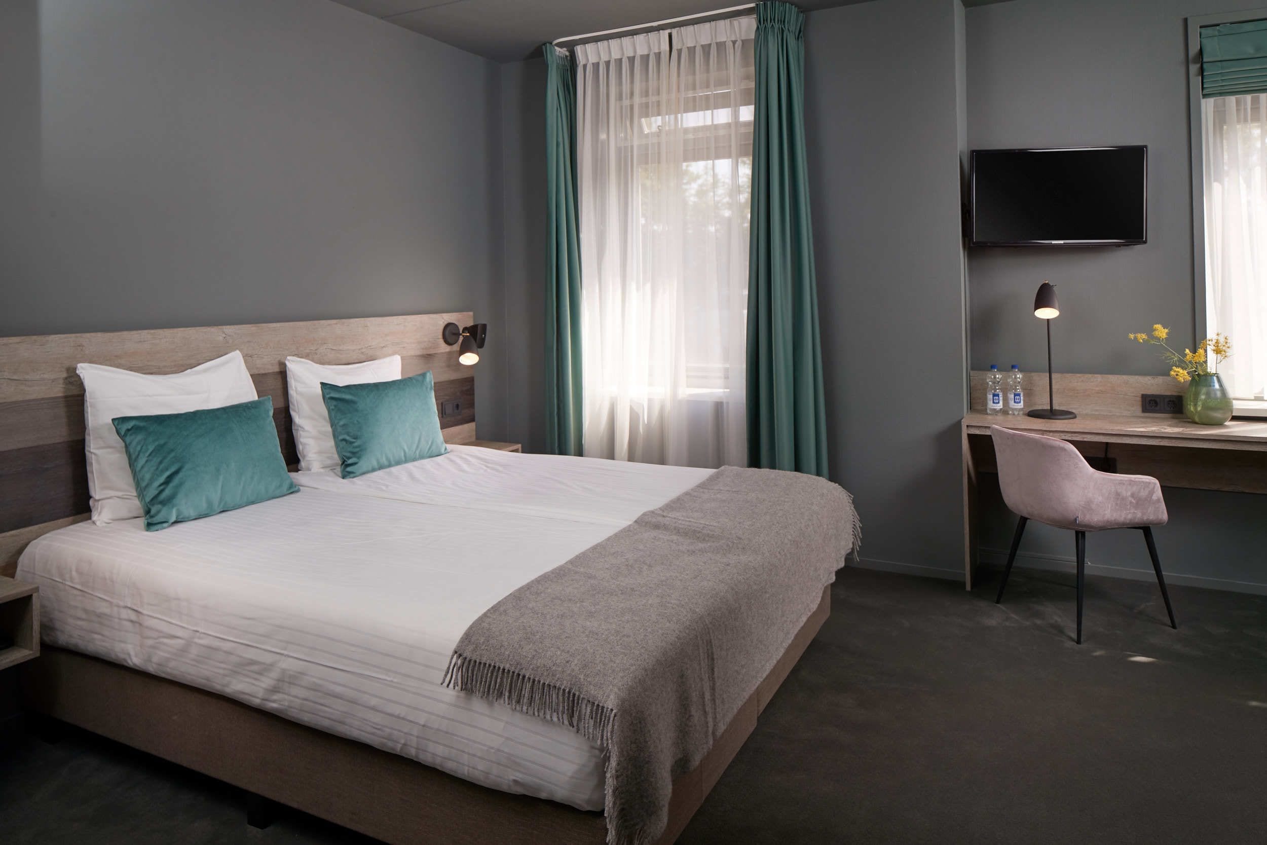 standard double or twin room | premium bedding, desk, cots/infant beds, rollaway beds