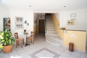 Lobby - Nostos Studios & Apartments (Kefalonia)