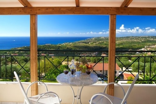 Nostos Studios & Apartments