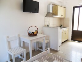 大冰箱、炉灶、茶具/咖啡用具、电热水壶