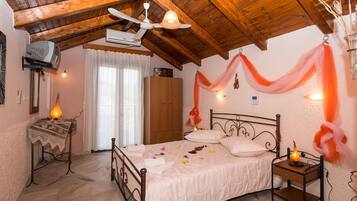 Double Room | Iron/ironing board