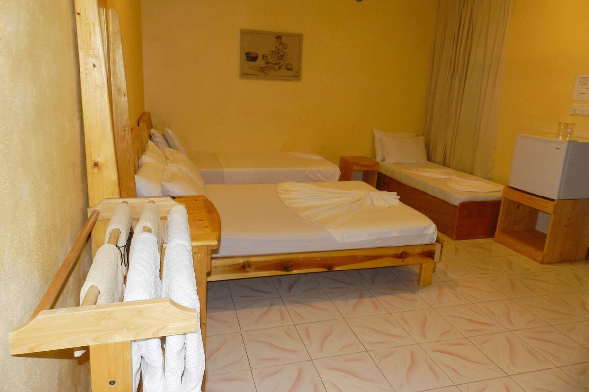 Habitación familiar | 1 habitación, sábanas de algodón egipcio y ropa de cama hipoalergénica