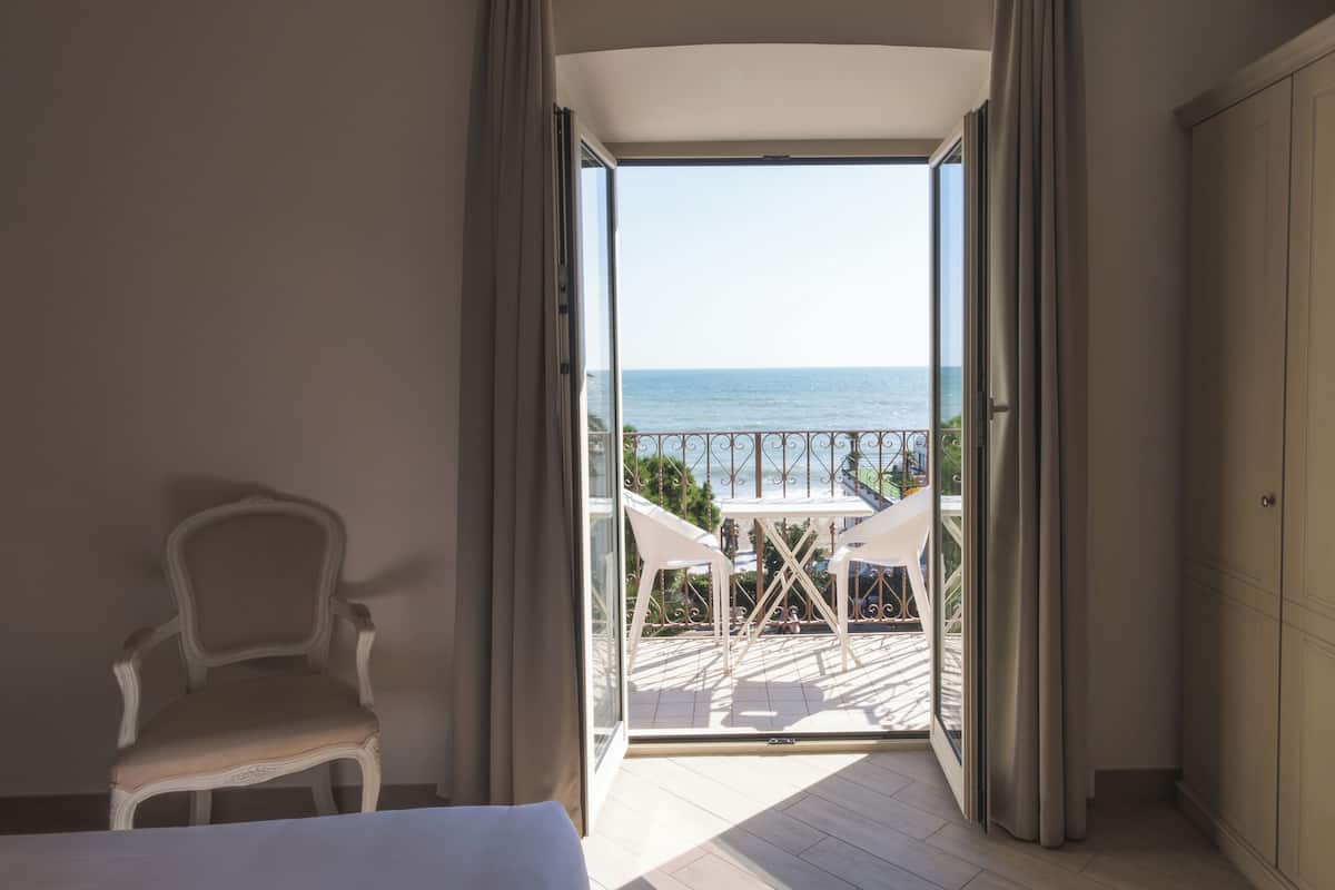 Double Room, Balcony, Sea View | Premium bedding, down comforters, minibar, in-room safe