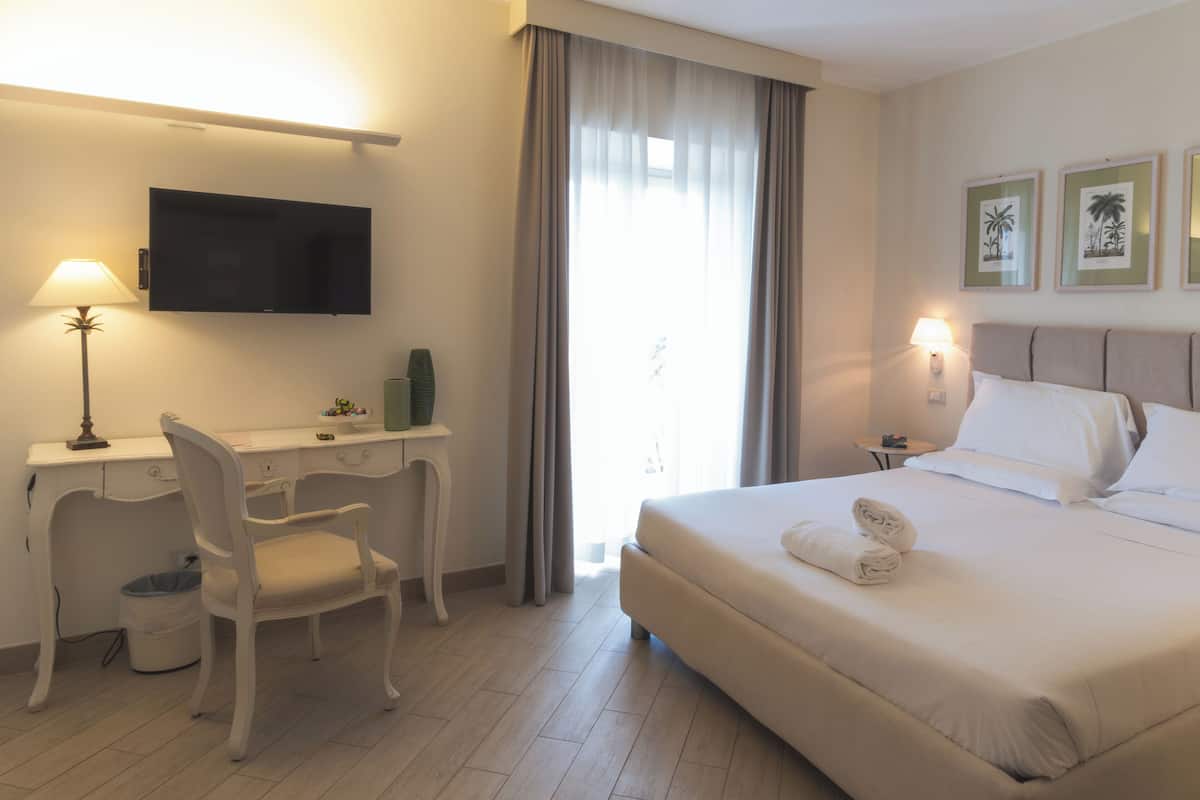 Triple Room, Sea View | Premium bedding, down comforters, minibar, in-room safe