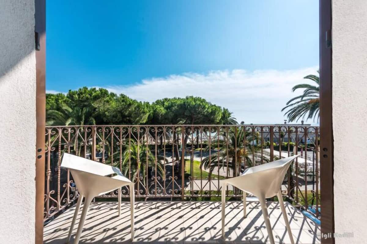 Chambre Triple, balcon, vue mer