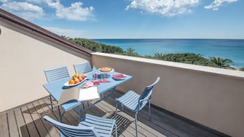 Suite, Sea View | Premium bedding, down comforters, minibar, in-room safe