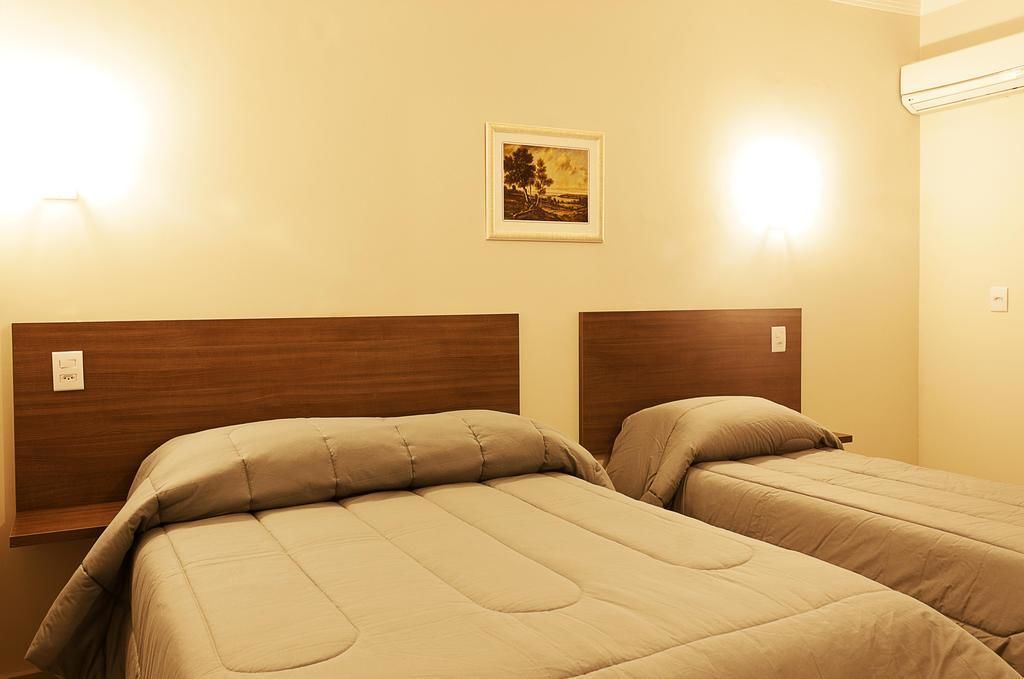 standard triple room | minibar, desk, soundproofing, iron/ironing board